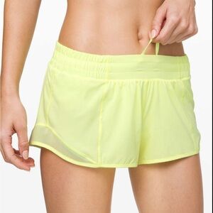 Yellow Lululemon hotty hot shorts 2.5 inch